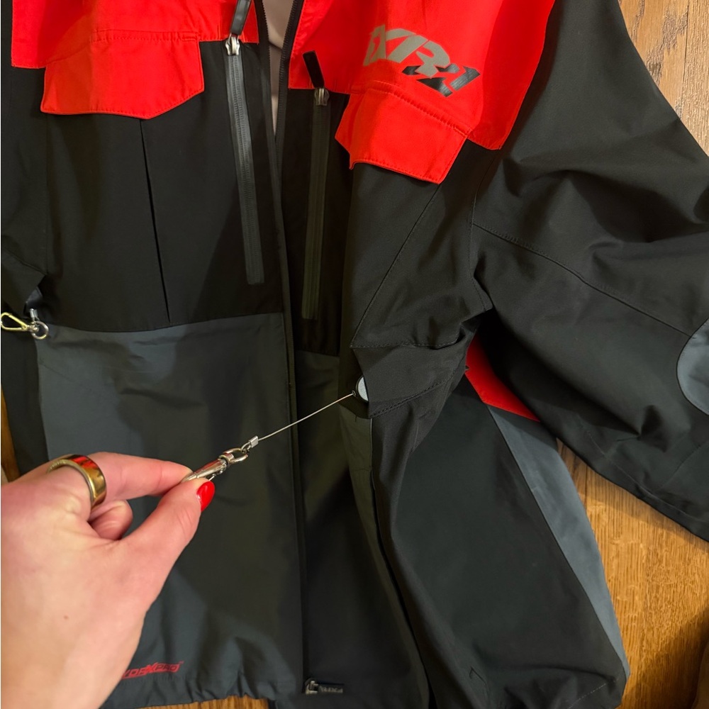 FXR rain jacket - Picture 9 of 10
